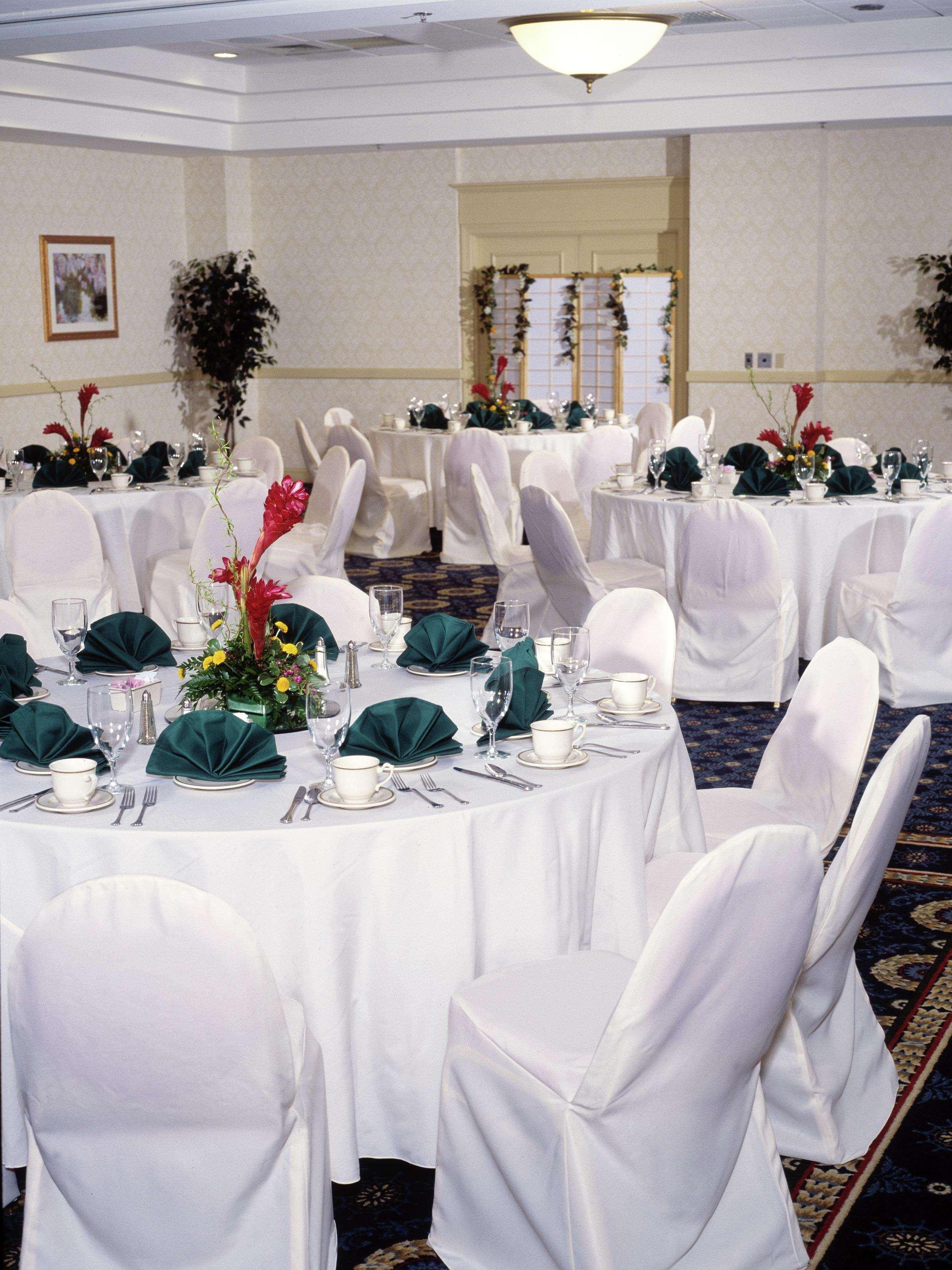 Embassy Suites Newark - Wilmington/South Restaurant photo