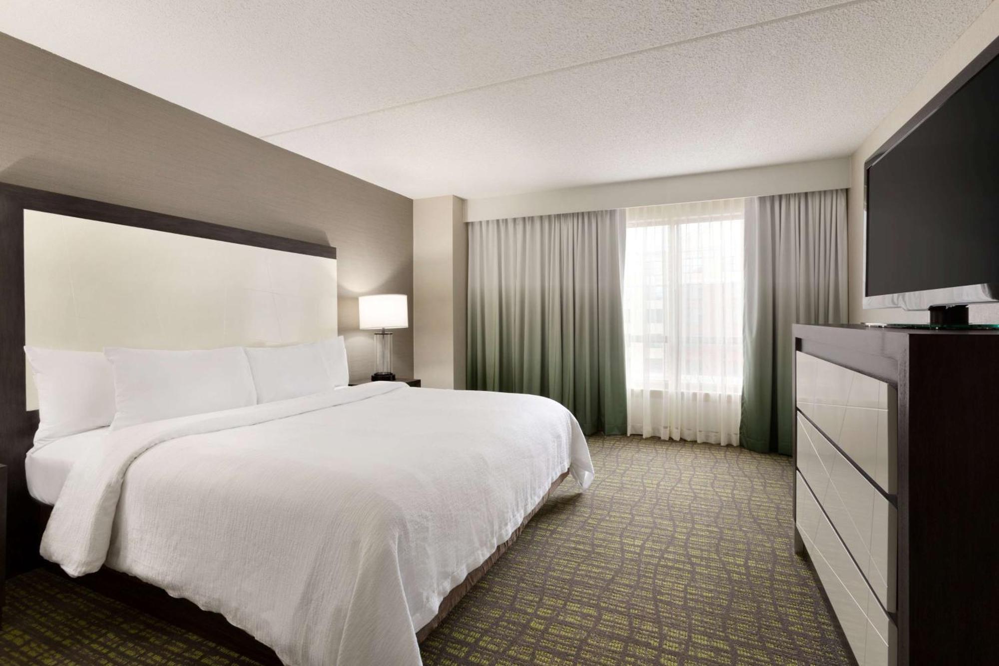 Embassy Suites Newark - Wilmington/South Exterior photo