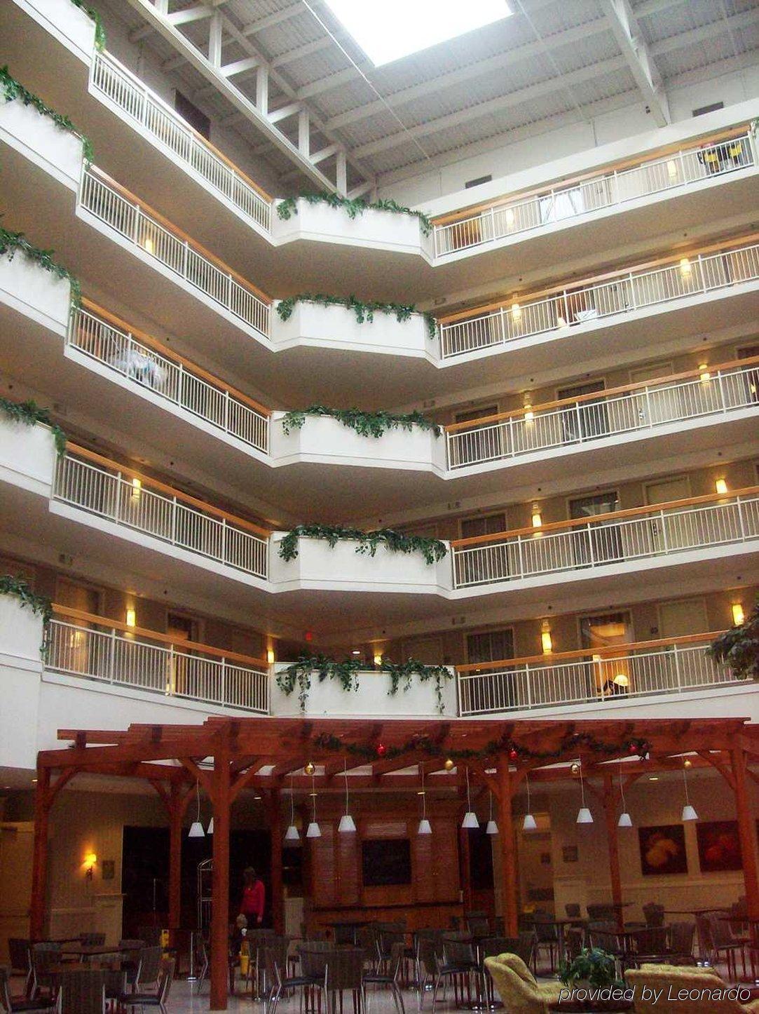 Embassy Suites Newark - Wilmington/South Interior photo