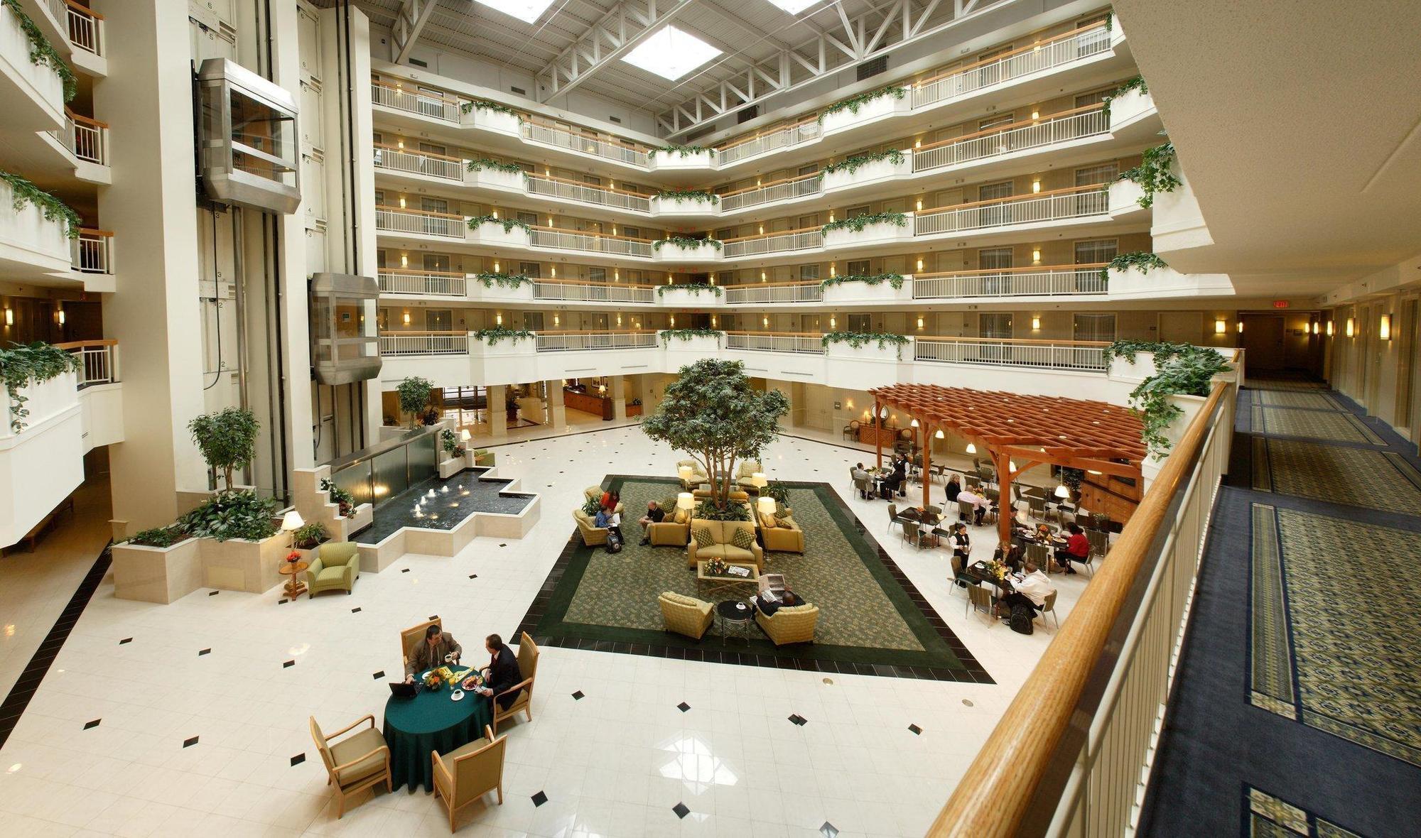 Embassy Suites Newark - Wilmington/South Exterior photo